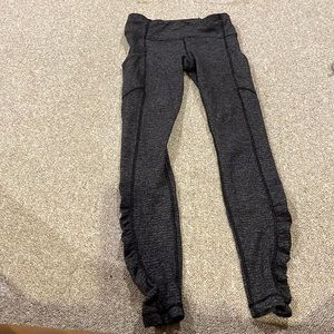 Lululemon grey leggings with pockets (size xs)